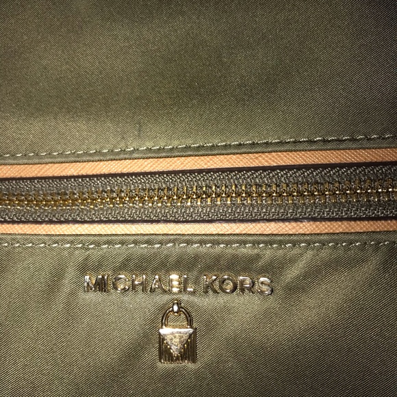 MICHAEL, Michael Kors Kelsey Large backbag - Picture 2 of 8